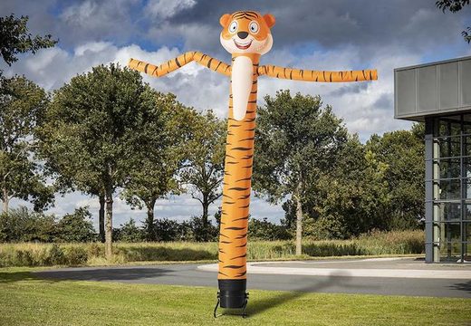 Koop de opblaasbare skydancer tijger van 5m hoog nu online bij JB Inflatables Nederland. Bestel de standaard inflatables skytubes voor elk evenement