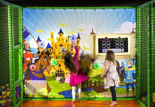 IPS playground muur met interactieve spot om spellen te spelen voor kinderen in kastelen met ridders thema kopen