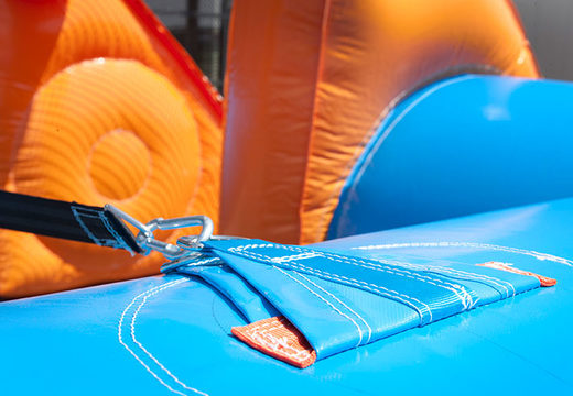 Blauw oranje opblaasbare tafelvoetbal met unieke boardingschuifsysteem voor kids bestellen. Koop opblaasbare tafelvoetbal nu online bij JB Inflatables Nederland