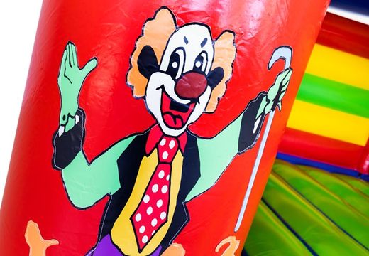 Groot overdekt springkussen kopen in thema carrousel circus voor kinderen. Bestel springkussens online bij JB Inflatables Nederland